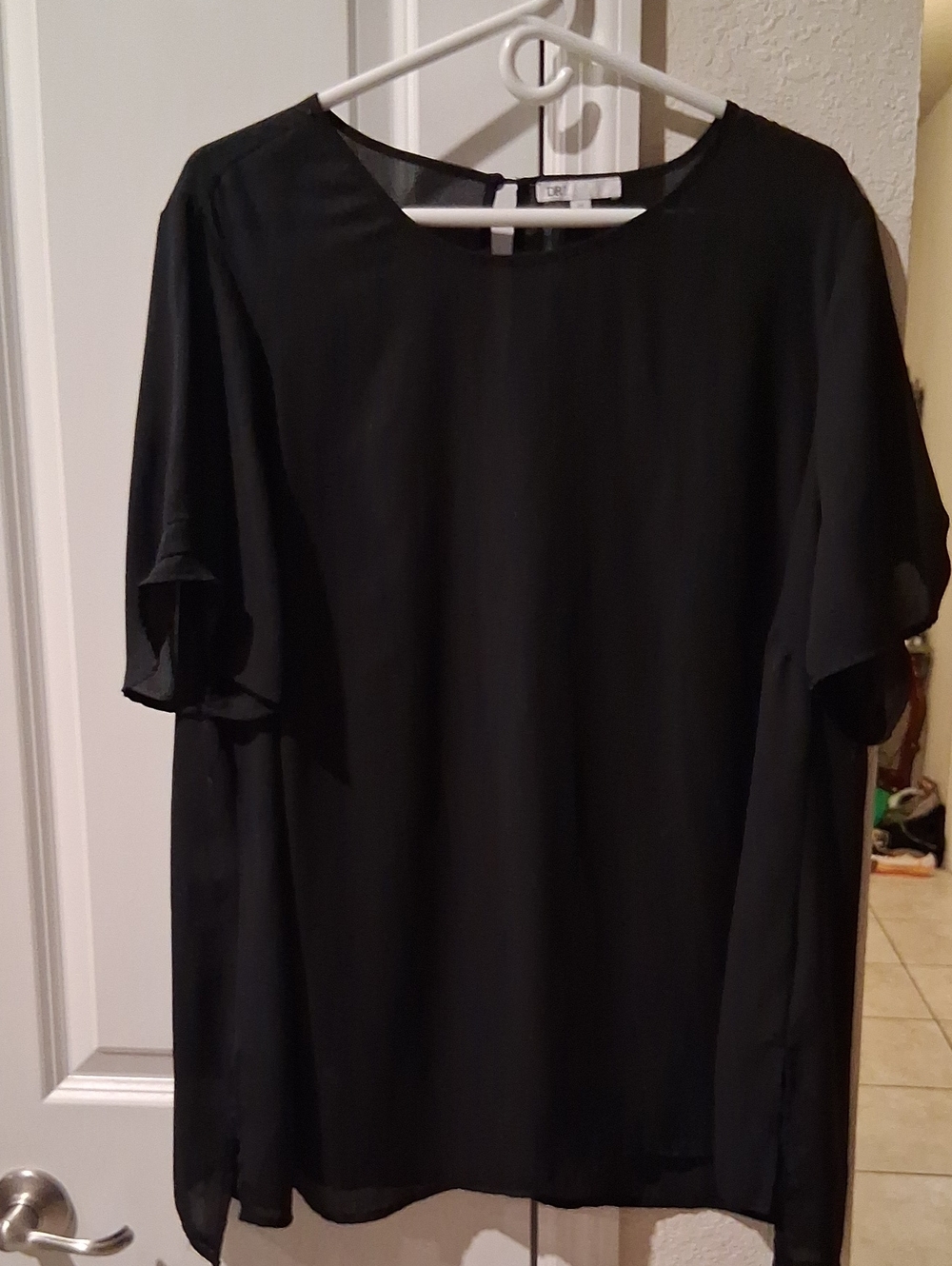 DR2 Black Short-Sleeve Chiffon Tee